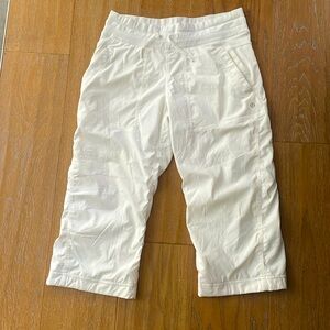 Lululemon studio crop white size 6